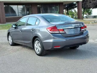 Honda Civic 2015 LX 4dr Sedan CVT