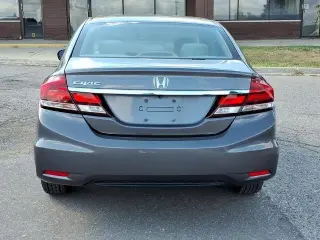 Honda Civic 2015 LX 4dr Sedan CVT