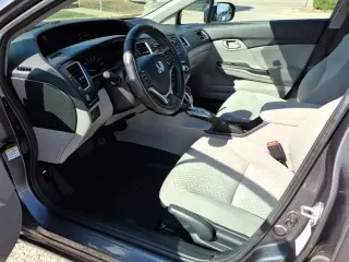 Honda Civic 2015 LX 4dr Sedan CVT