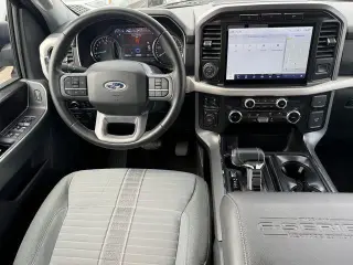 Ford F-150 2023 4x4 XLT 4dr SuperCrew con cabina de 5.5 pies de largo, SB.