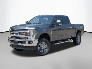 Ford F-250 Super Duty 2018 4x4 Lariat 4dr Crew Cab 6.8 ft. SB Pickup