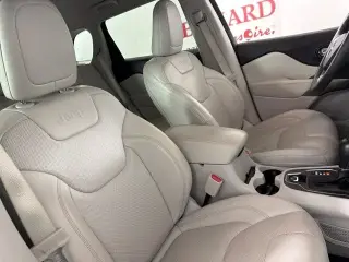 Jeep Cherokee 2021 4x4 Latitude Lux 4dr SUV
