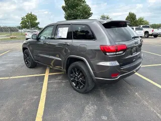 Jeep Grand Cherokee 2018 4x4 Laredo 4dr SUV