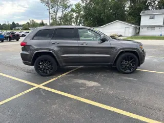 Jeep Grand Cherokee 2018 4x4 Laredo 4dr SUV