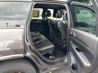 Jeep Grand Cherokee 2018 4x4 Laredo 4dr SUV