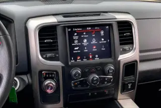 Ram 1500 Clásico 2019 4x2 SLT 4dr Quad Cab 6.3 ft. Pickup