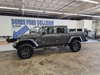 Jeep Gladiator 2022 4x4 Sport 4dr Cabina de Crew 5.0 ft. SB