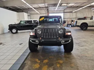 Jeep Gladiator 2022 4x4 Sport 4dr Cabina de Crew 5.0 ft. SB