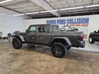 Jeep Gladiator 2022 4x4 Sport 4dr Cabina de Crew 5.0 ft. SB
