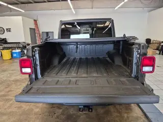 Jeep Gladiator 2022 4x4 Sport 4dr Cabina de Crew 5.0 ft. SB
