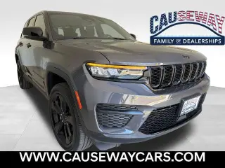 Jeep Grand Cherokee 2024 4x4 Laredo 4dr SUV
