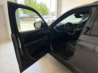 Jeep Grand Cherokee 2024 4x4 Laredo 4dr SUV