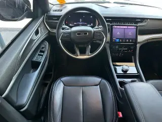 Jeep Grand Cherokee 2025 4x2 Limited 4dr SUV