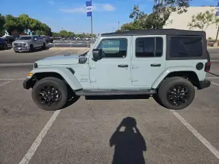 Jeep Wrangler 2023 4x4 Sahara 4xe 4dr SUV