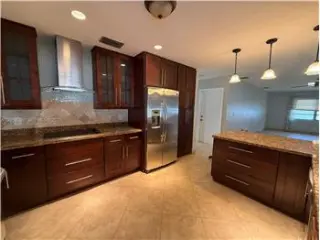 Propiedad para alquilar con 3 dormitorios y 2 baños en Boca Raton