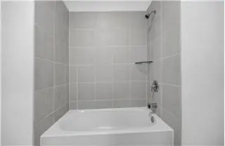 Propiedad en alquiler con 5 dormitorios y 2.5 baños en Homestead