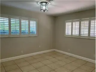 Propiedad de alquiler con 3 dormitorios y 2 baños en Boca Raton