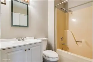 Inmueble en alquiler con 2 dormitorios y 2 baños en Naperville