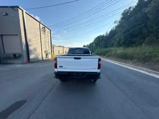Chevrolet Silverado 2500HD 2023 4x4 Custom 4p Cabina Crew SB