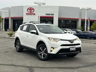 Toyota RAV4 2017 XLE 4p SUV