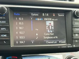 Toyota RAV4 2017 XLE 4p SUV