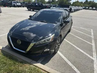 Nissan Altima 2022 2.5 SV Sedán 4p
