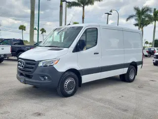 Mercedes-Benz Sprinter 2024 3500XD 3dr 144 in. WB Furgón de Carga