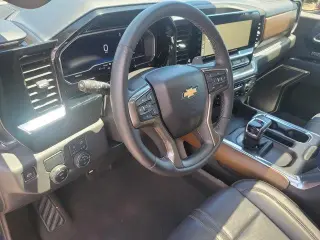 Chevrolet Silverado 1500 2022 4x2 High Country 4dr Crew Cab 5.8 ft. SB