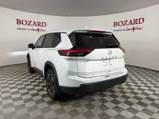 Nissan Rogue 2025 SV 4p Crossover