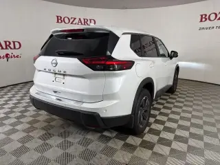 Nissan Rogue 2025 SV 4p Crossover