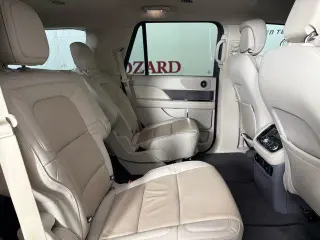 Lincoln Navigator 2018 4x2 Premiere 4dr SUV