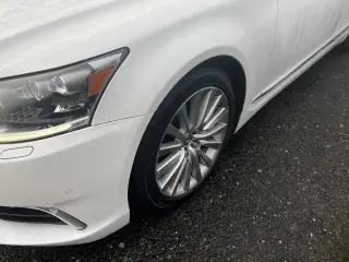 Lexus LS 460 2016 Tracción Total 4p Sedán