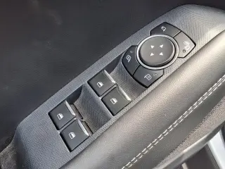 Ford Mustang Mach-E 2023 Premium 4p SUV