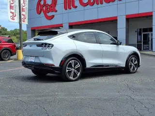 Ford Mustang Mach-E 2023 Premium 4p SUV