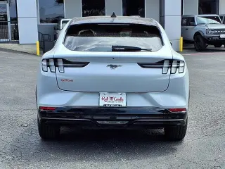 Ford Mustang Mach-E 2023 Premium 4p SUV
