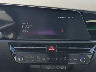 Kia Niro 2024 EX Touring 4p Crossover