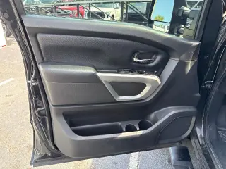 Nissan Titan XD 2018 4x4 S 4dr Crew Cab