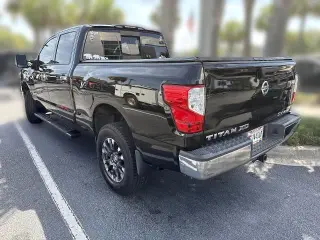 Nissan Titan XD 2018 4x4 S 4dr Crew Cab