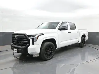 Toyota Tundra 2024 4x4 SR 4p CrewMax Cab Pickup SB