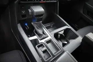 Toyota Tundra 2024 4x4 SR 4p CrewMax Cab Pickup SB