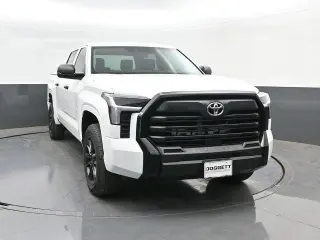 Toyota Tundra 2024 4x4 SR 4p CrewMax Cab Pickup SB