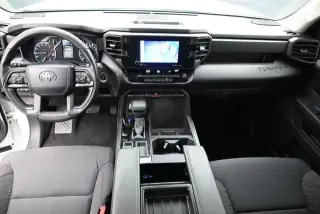 Toyota Tundra 2024 4x4 SR 4p CrewMax Cab Pickup SB