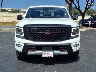 Nissan Titan 2021 4x4 SV 4dr Crew Cab 5.6 ft. SB