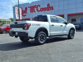 Nissan Titan 2021 4x4 SV 4dr Crew Cab 5.6 ft. SB