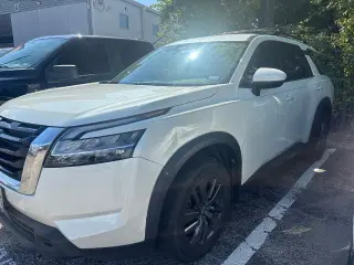 Nissan Pathfinder 2022 SV SUV de 4 puertas