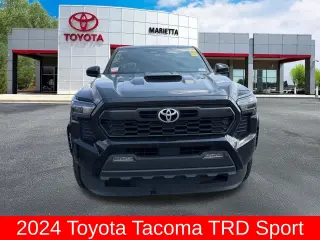 Toyota Tacoma 2024 4x2 SR5 4p Doble Cabina 5.0 ft SB