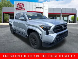 Toyota Tacoma 2024 4x2 SR5 5 plazas Doble Cabina 1,5 m SB