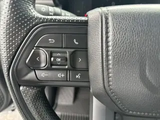 Toyota Tacoma 2024 4x2 SR5 5 plazas Doble Cabina 1,5 m SB