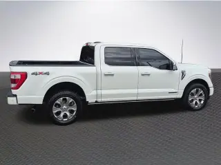 Ford F-150 2022 4x4 XL 4dr SuperCrew 5.5 ft. SB