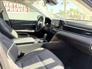 Toyota Camry 2025